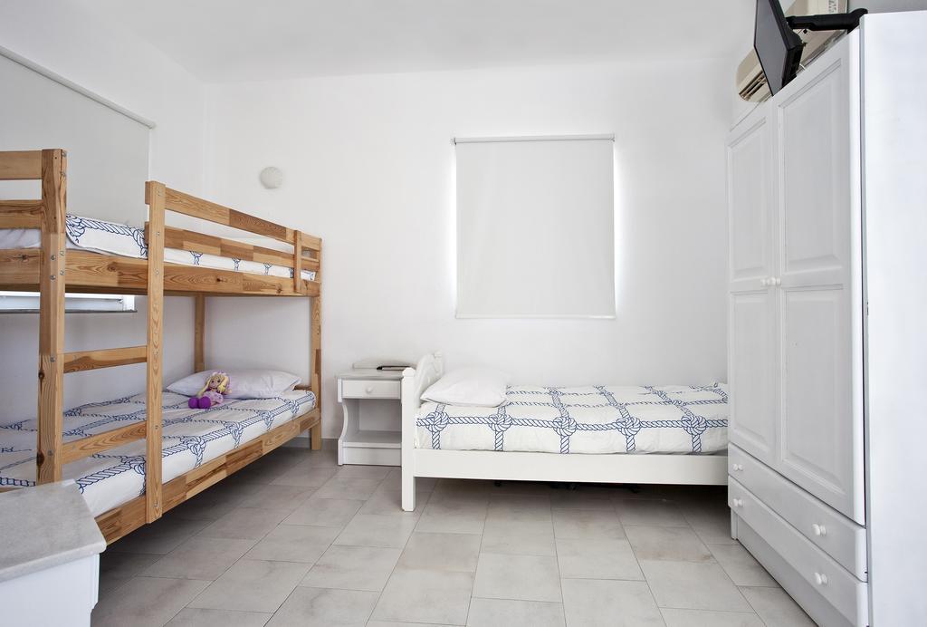 Sunday Hotel Antiparos Town Rum bild